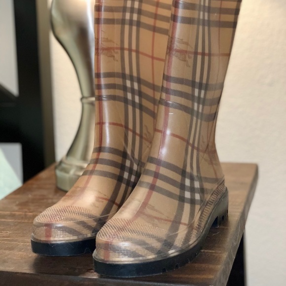 Burberry Rain Boots - Picture 4 of 7